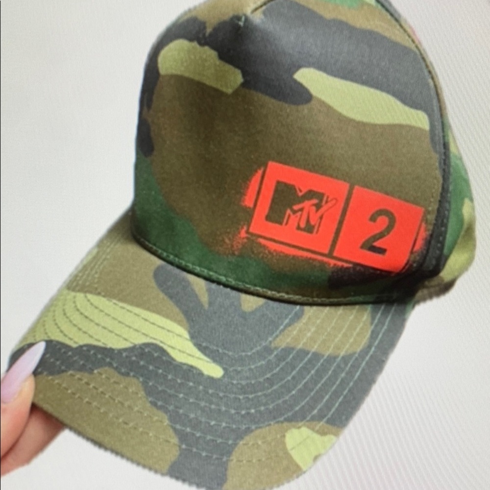 Women 🎩 hat